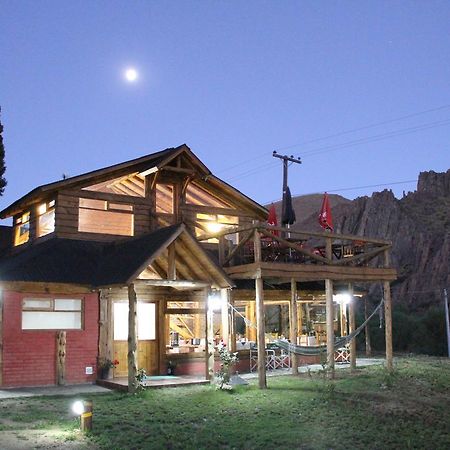 Hotel Montana Negra Aluminé Exterior foto